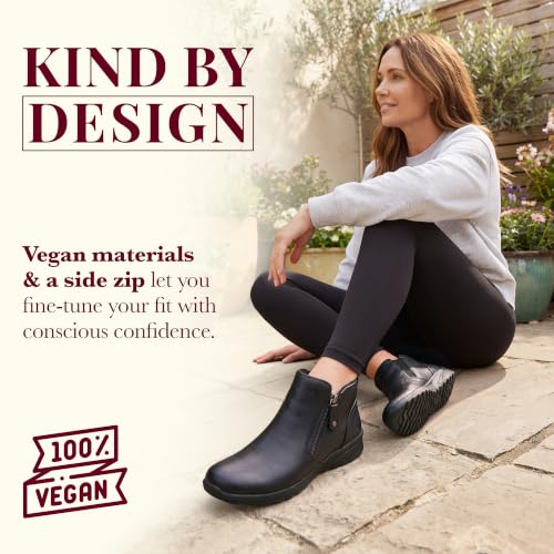 Detalle de Skechers LOVELY VIBE FALL IN BLOOM, botines planos negros veganos con cremallera