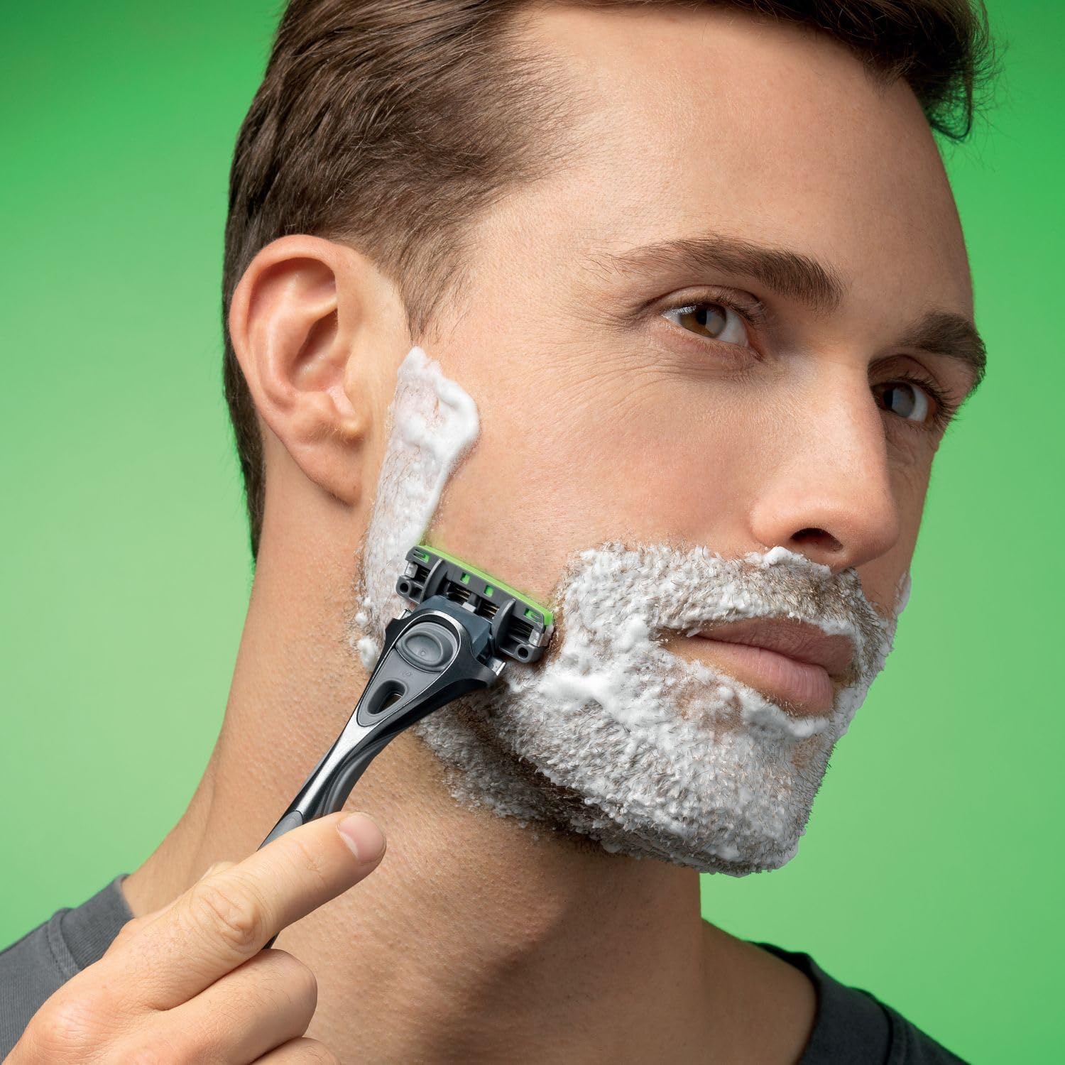 Detalle de Wilkinson Sword Hydro 3 Razor for Men with Carbon-Coated Blades, Hydrating Gel & Skin Guards – 5 Refills
