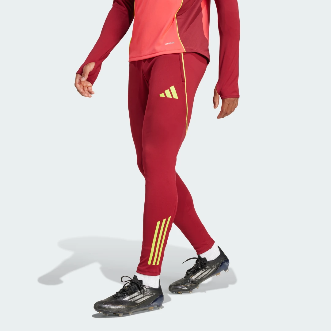 Detalle de Pantalón entrenamiento Tiro 25 Competition de Adidas: comodidad y rendimiento para tus sesiones