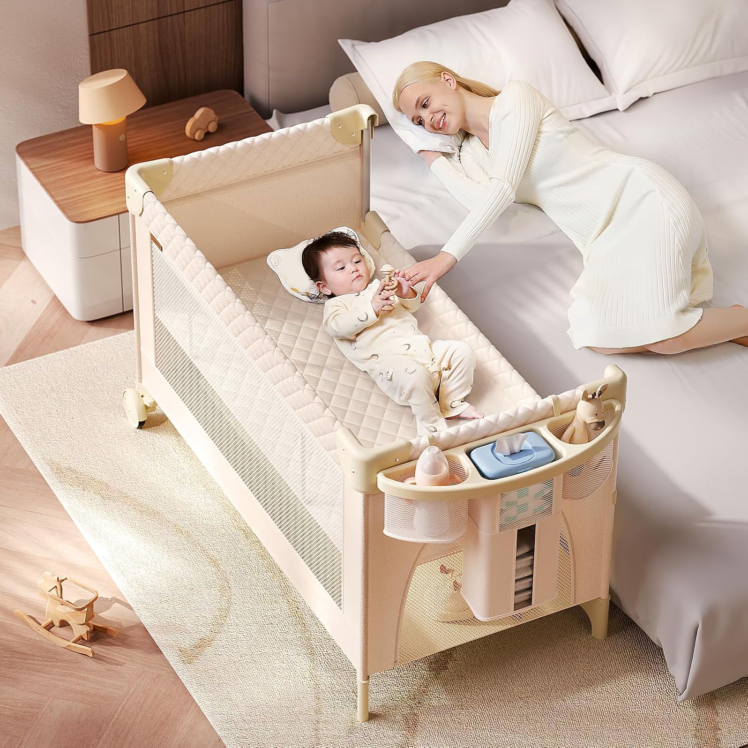 Detalle 2 de kingobabys 4-in-1 Baby Bassinet and Pack 'n Play with One-Step Fold
