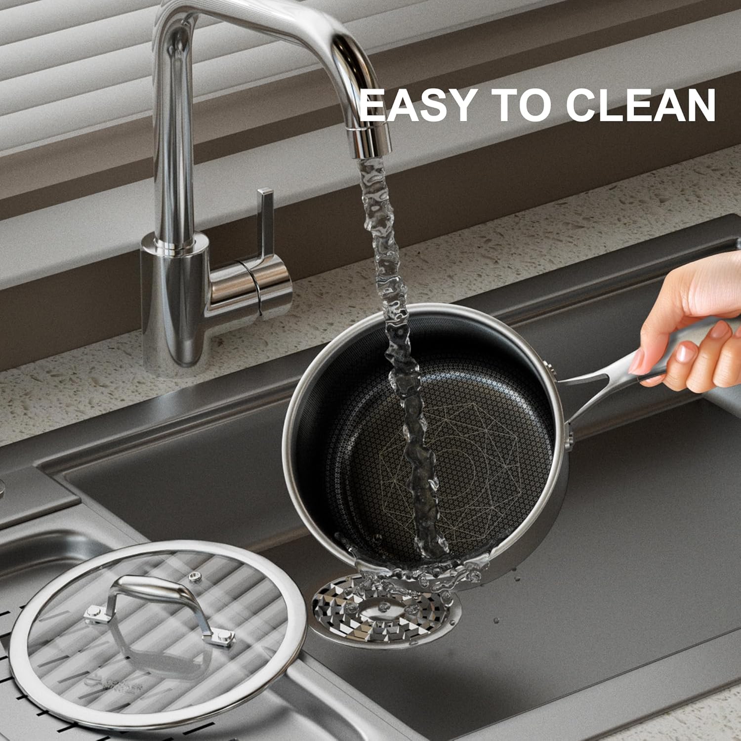 Detalle de COOKER KING 3 Quart Stainless Steel Saucepan with Lid: Tri-Ply Ceramic Nonstick, Metal Utensil Safe