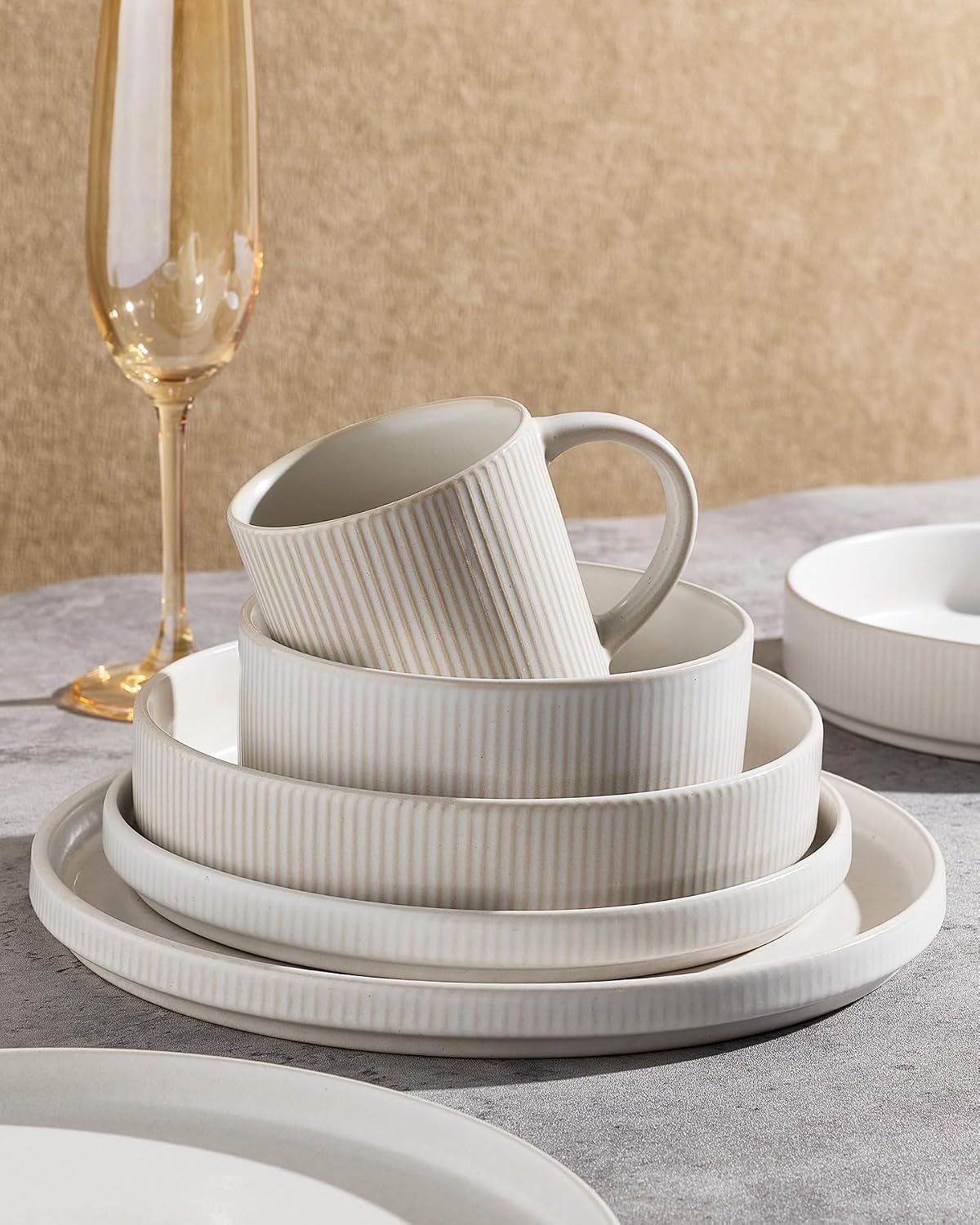 Thumbnail 2 de famiware Star Plates and Bowls Set 18-Piece 🍽
