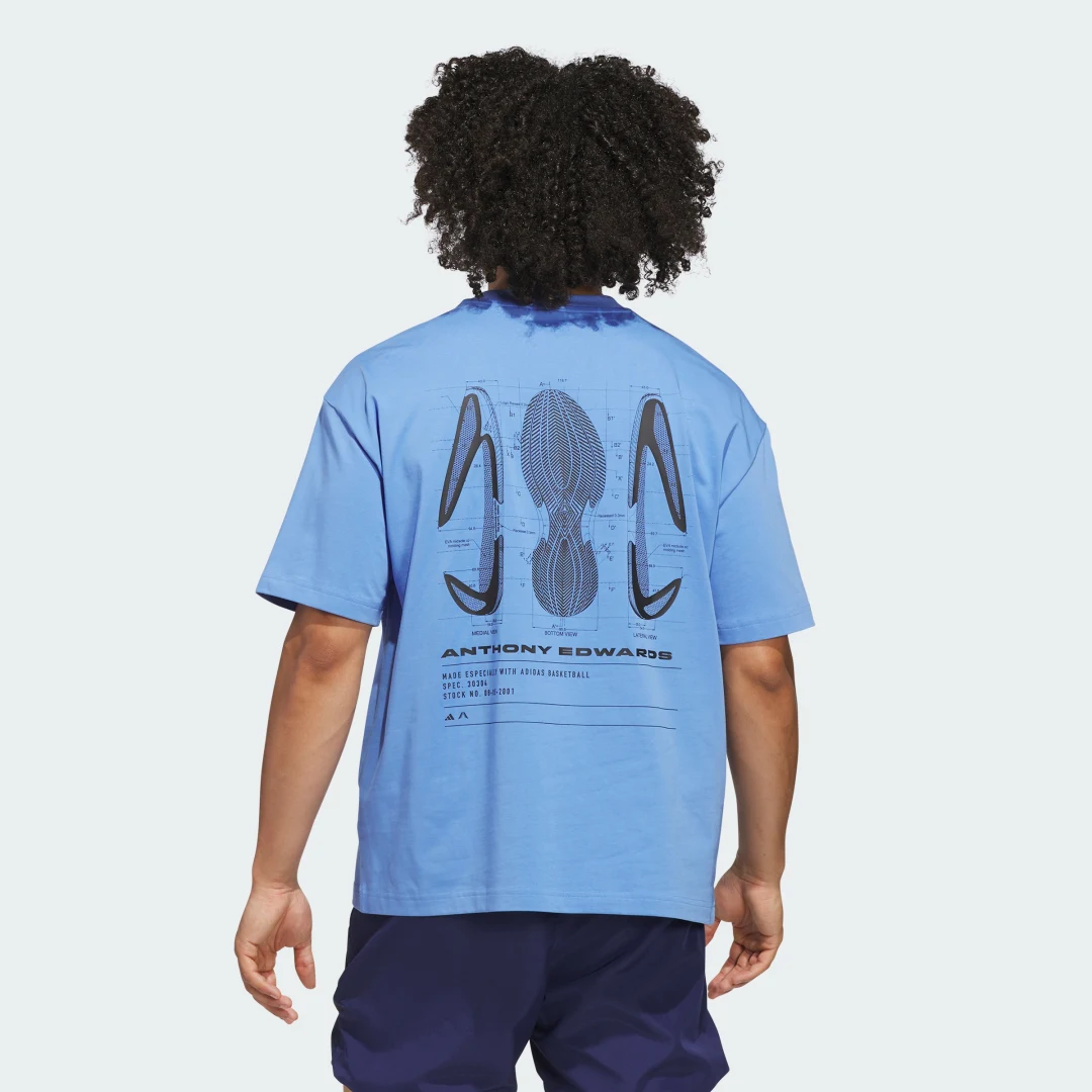 Detalle de Camiseta Anthony Edwards GFX Schematic de Adidas — Azul