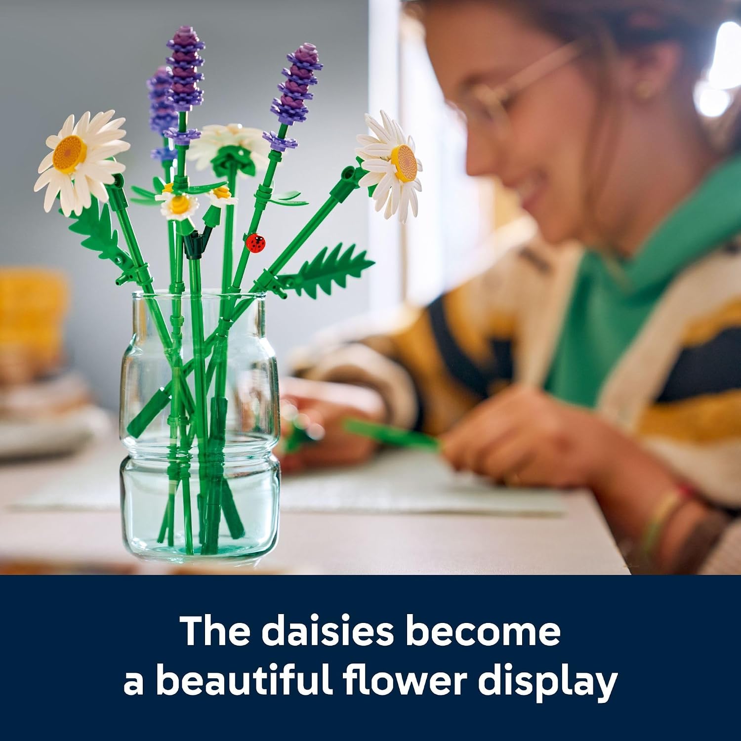 Detalle 2 de LEGO Botanicals Daisies Building Toy (11508) – 133-Piece Flower Display Kit for Ages 9+
