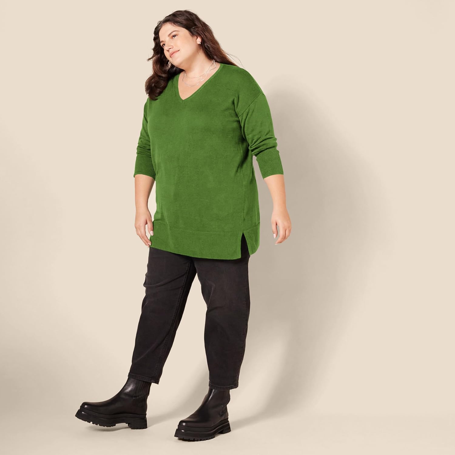 Thumbnail 6 de Amazon Essentials Damen leichter Tunika-Pullover mit V-Ausschnitt und langen Ärmeln (auch in Übergröße)