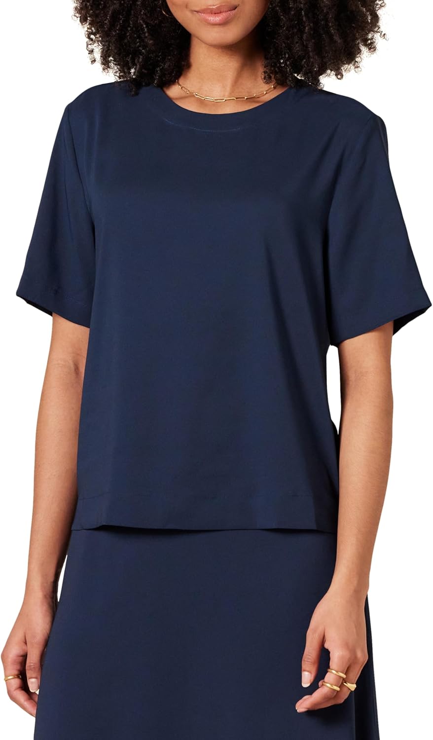 Thumbnail 5 de Amazon Essentials Women’s Regular-Fit Georgette Short-Sleeved Top