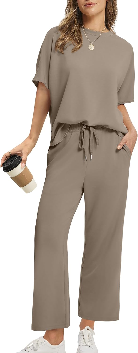 Detalle de Two Piece lounge set with 4-way stretch