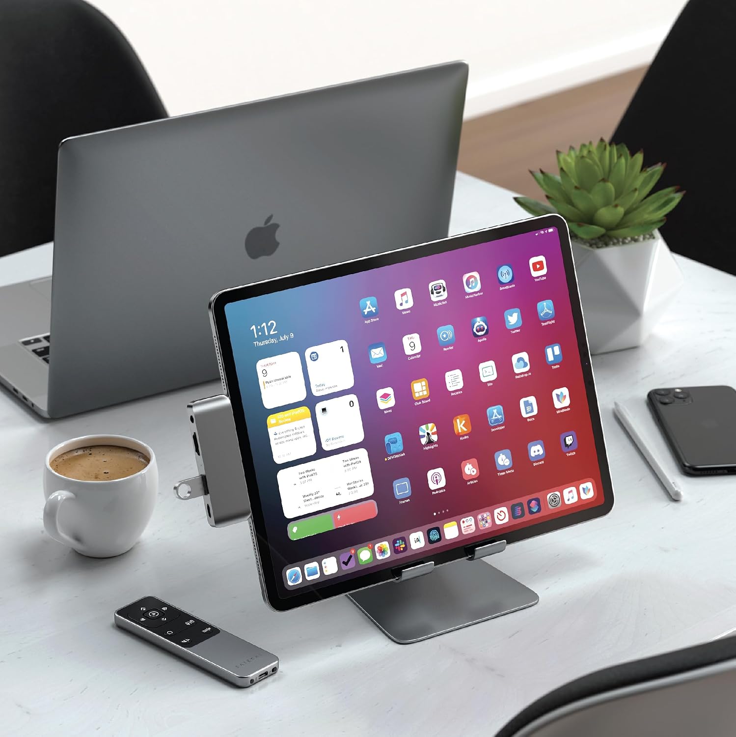 Thumbnail 6 de SATECHI R2 Bluetooth Multimedia Remote – Presentation & Multimedia Control for Mac and iPad