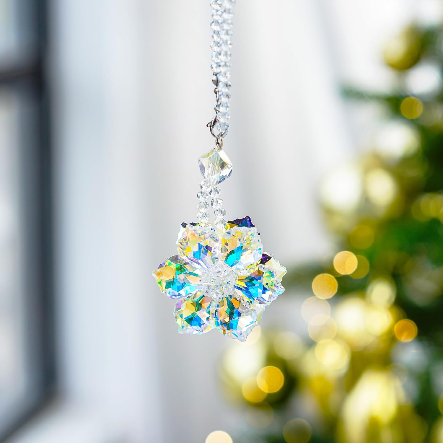 Detalle de H&D HYALINE & DORA Crystal Snowflake Suncatcher window hanging ornament for car mirrors