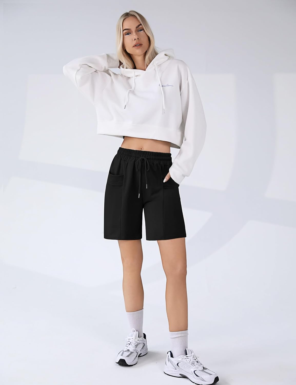 Detalle de Demegimi Short Sport Femme avec 2 Poches – Confort et polyvalence pour yoga, course et vélo