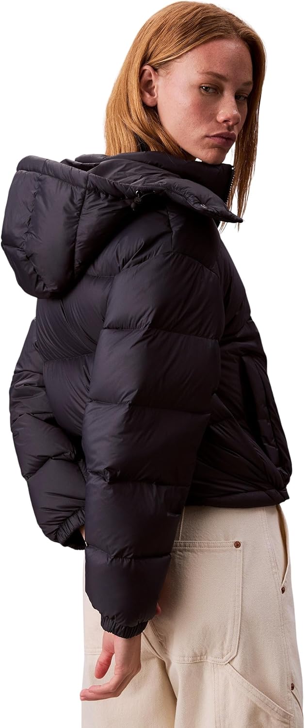 Detalle de Calvin Klein Women’s Essential Mid Weight Puffer Jacket with Hood