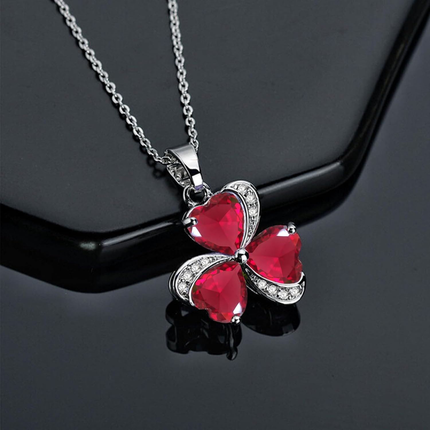 Detalle de VONSSY Elegant Clover Pendant Necklace 🍀