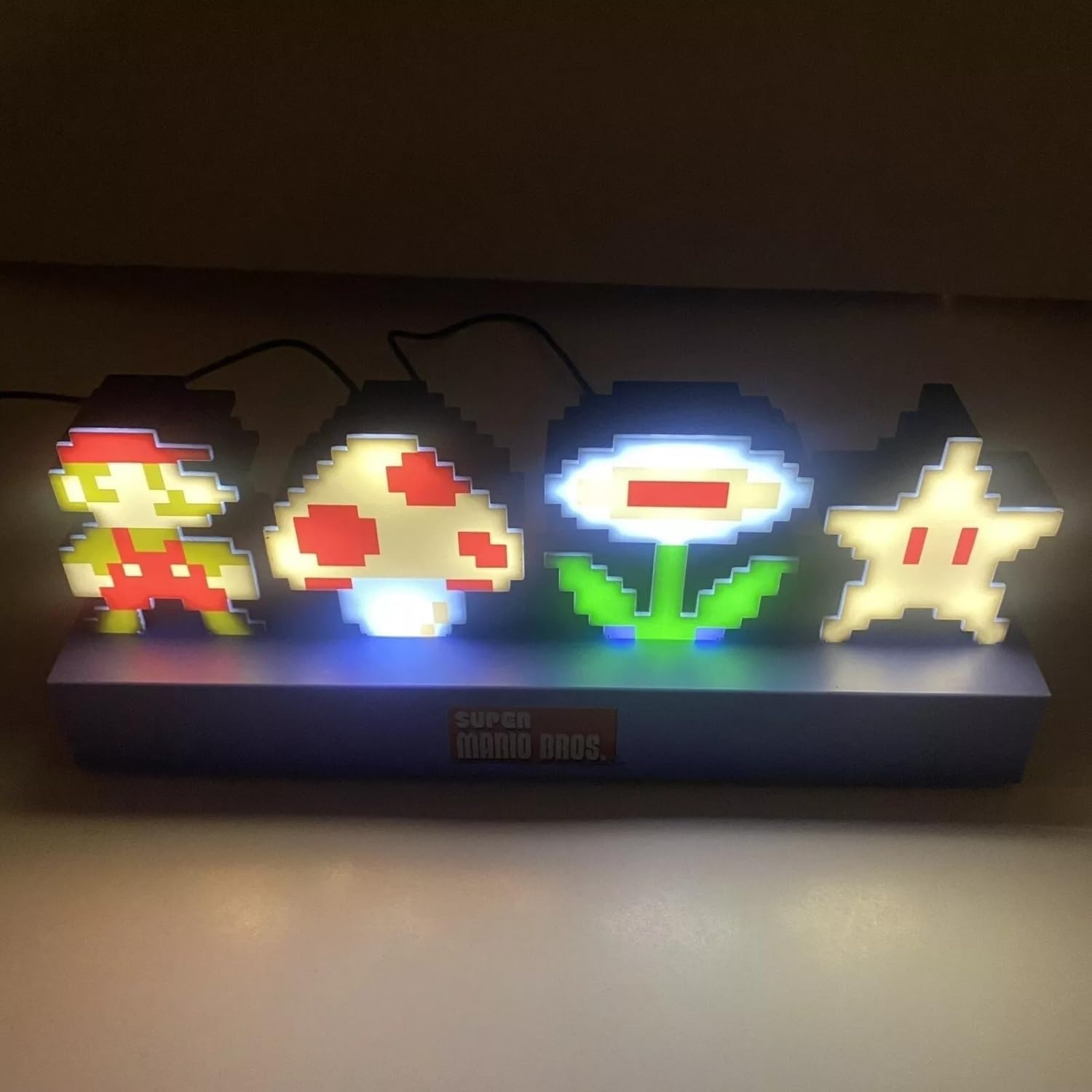 Thumbnail 1 de Paladone Super Mario Bros Icons Light with sound reactive mode (Officially licensed)