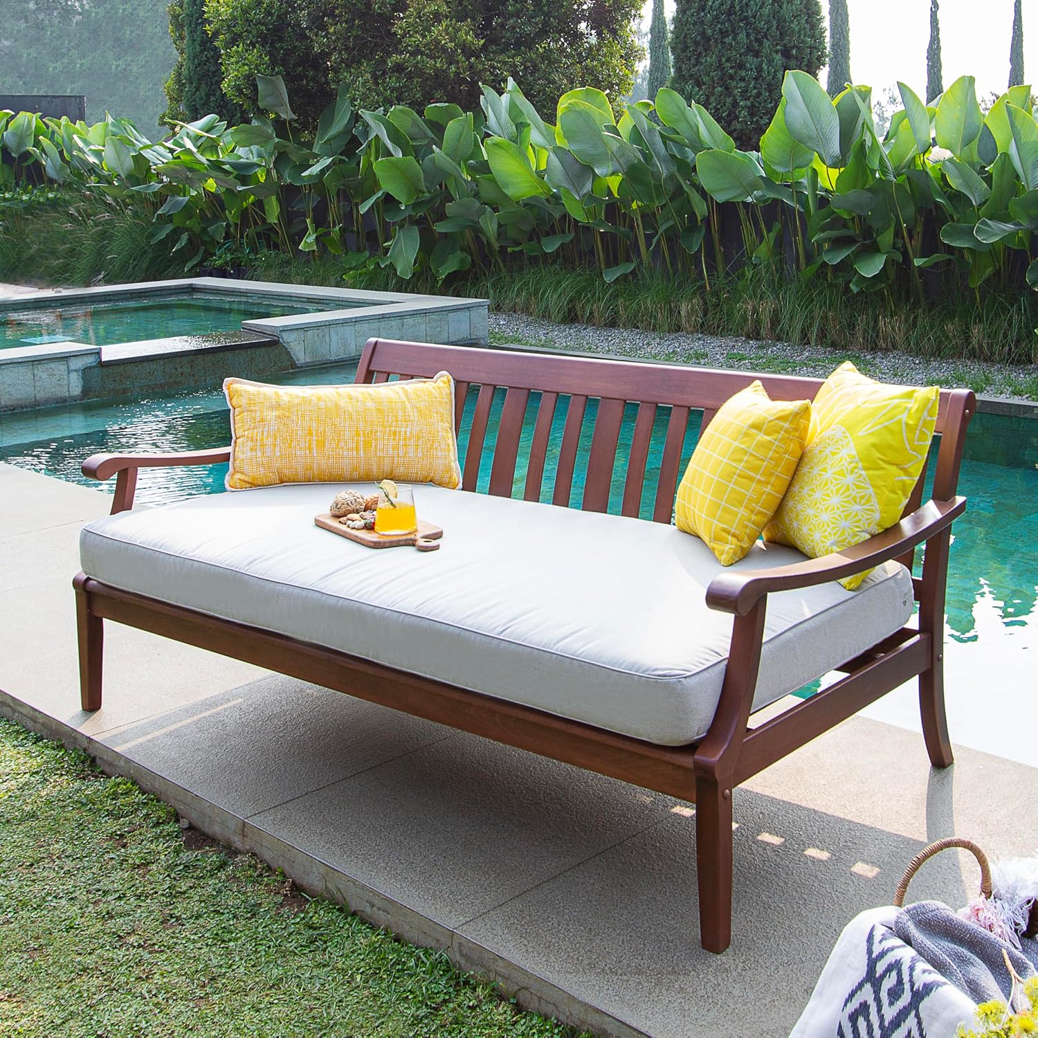 Detalle de Cambridge Casual Patio Daybed in Solid Wood