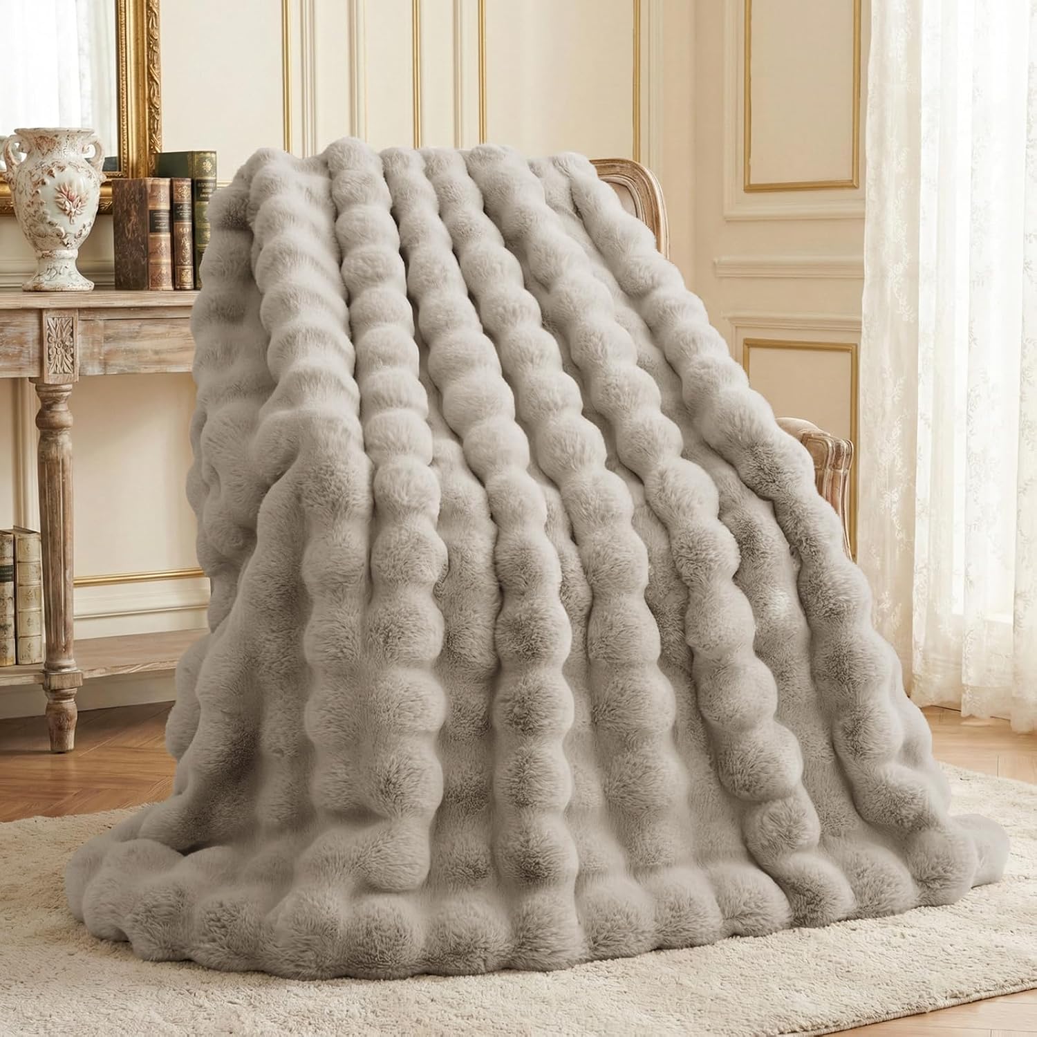 Detalle de L'AGRATY Faux Rabbit Fur Blanket 200x220cm