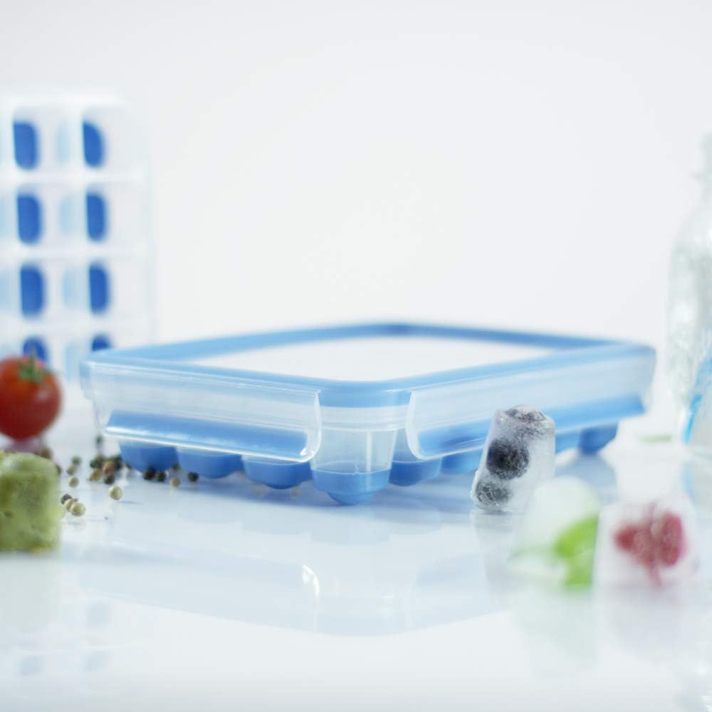 Detalle de EMSA Clip & Close Frischhaltedose – Eiswürfelform, 24 Würfel, 100% dicht, spülmaschinenfest