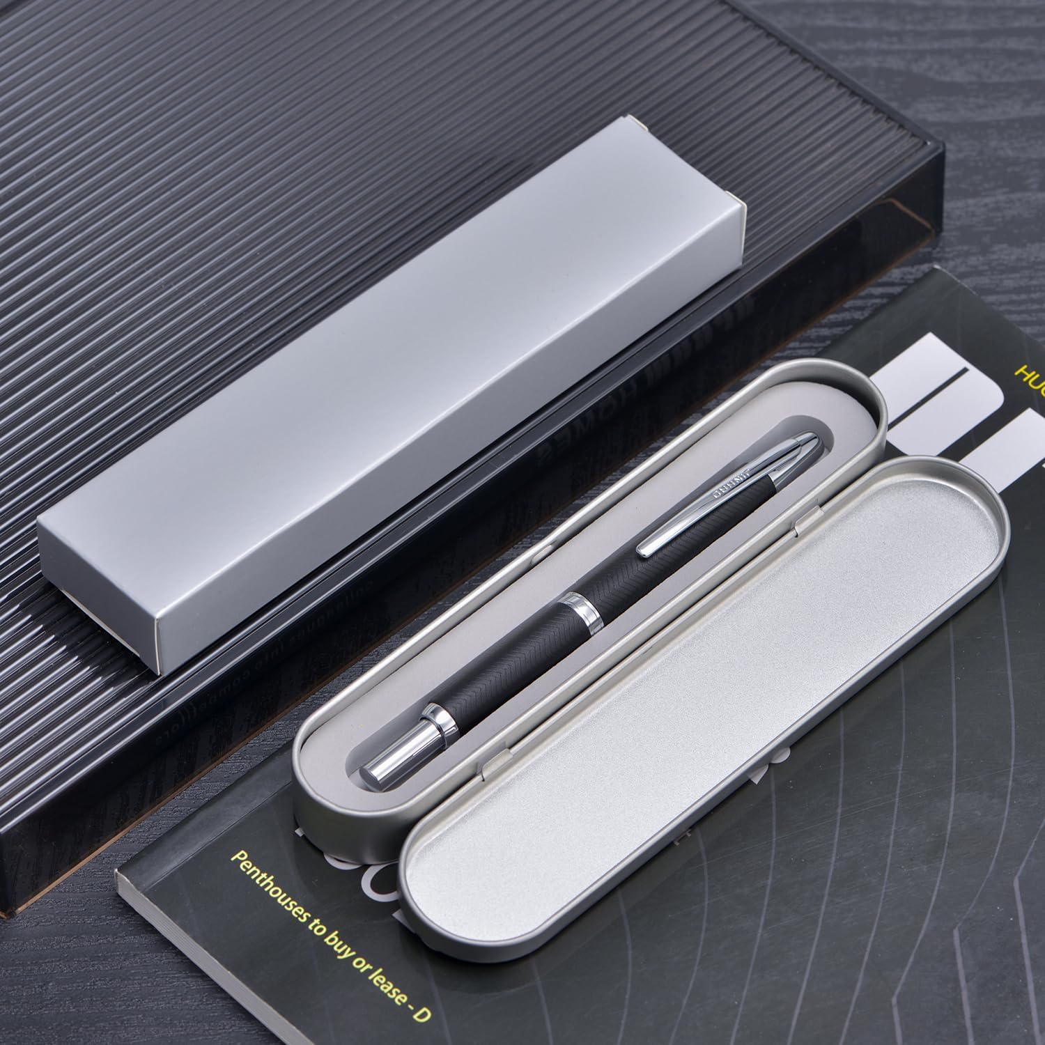 Detalle de Jinhao 10 Series Press Fountain Pen (Wavy Matt Black Chromium) Fine Nib Box Set with Converter