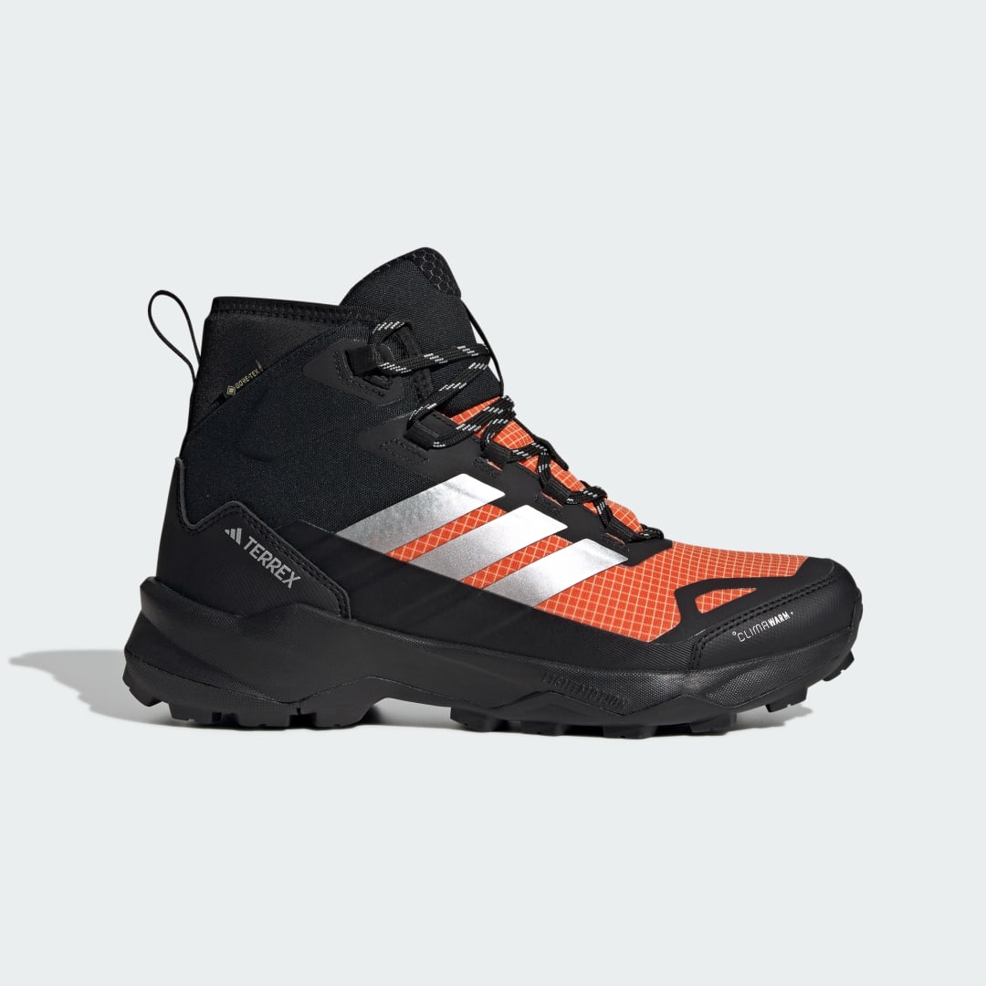 Detalle de Adidas Terrex Skychaser AX5 Mid GORE-TEX CLIMAWARM+ (Negro) – Zapatilla de senderismo
