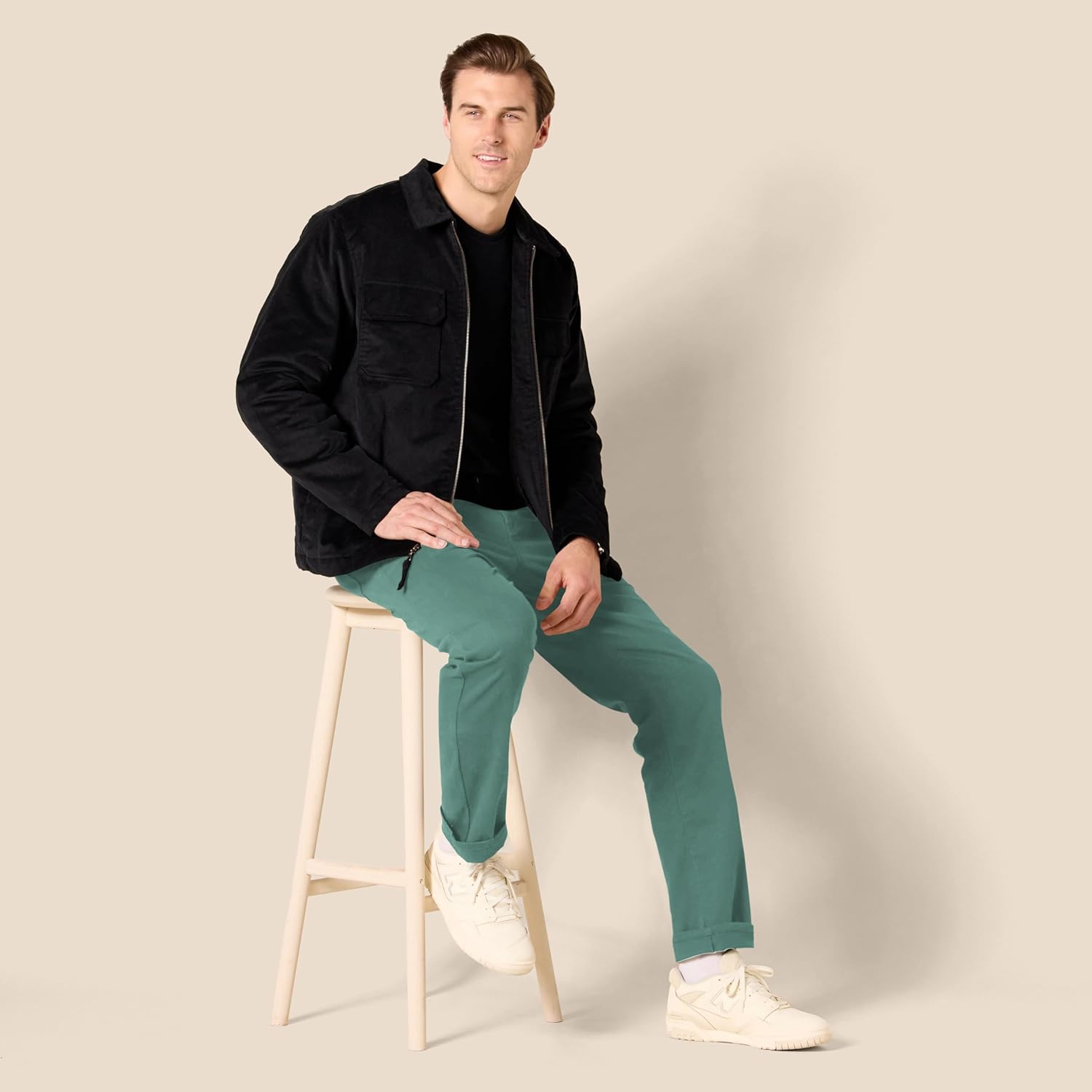 Thumbnail 6 de Amazon Essentials Men’s Slim-Fit 5-Pocket Stretch Twill Trousers