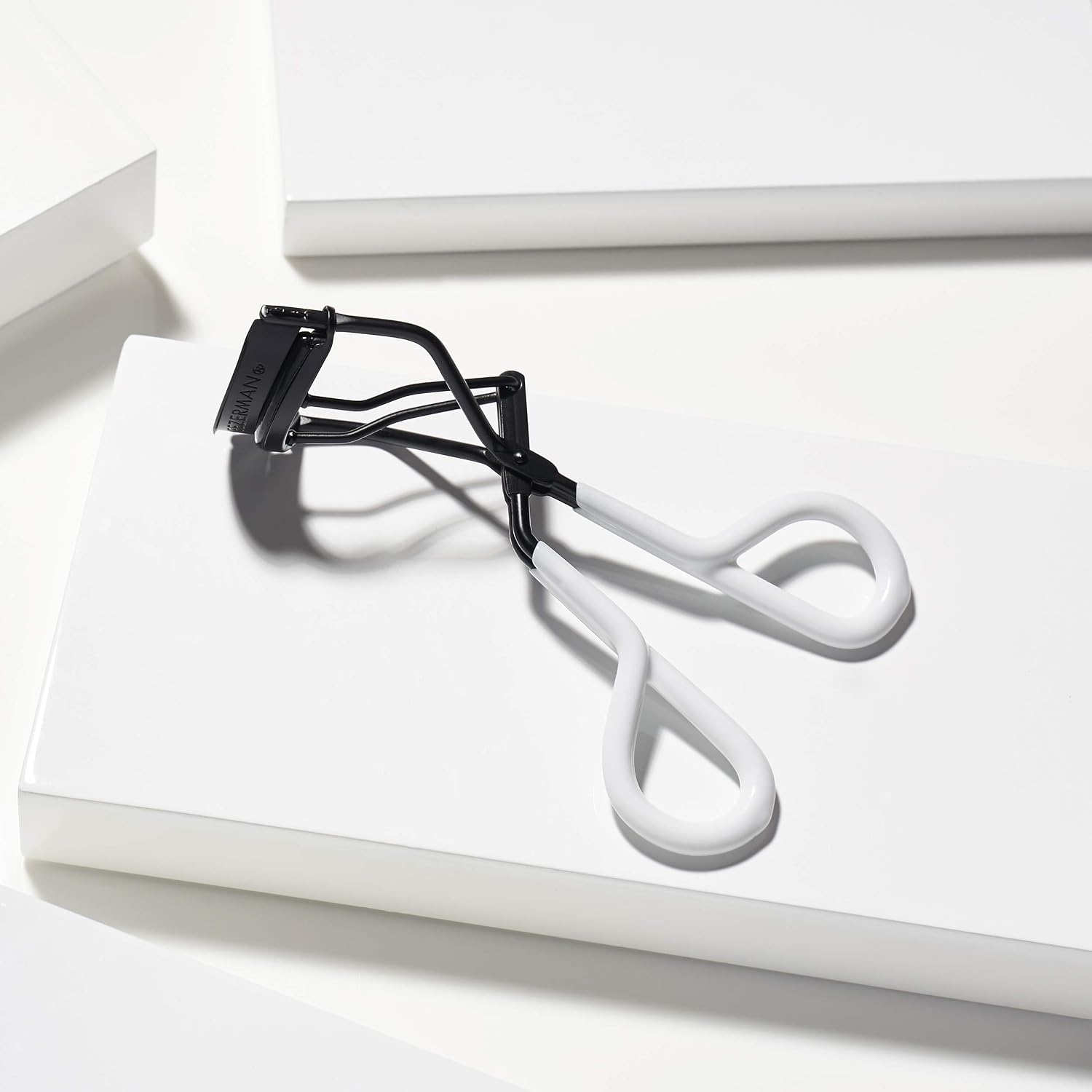 Detalle 2 de Tweezerman wimperkruller van 50 gram, 3,96 x 6,43 x 15,72 cm