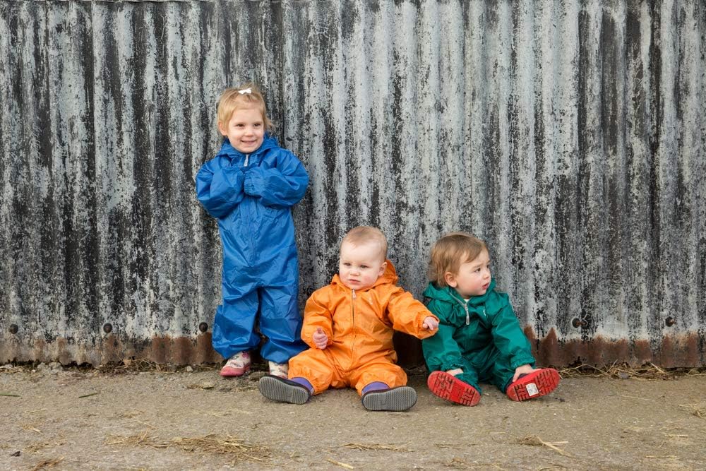 Detalle de HIPPYCHICK Waterproof Packasuit (All-in-One) for Rain and Outdoor Activities in Nebulas Blue