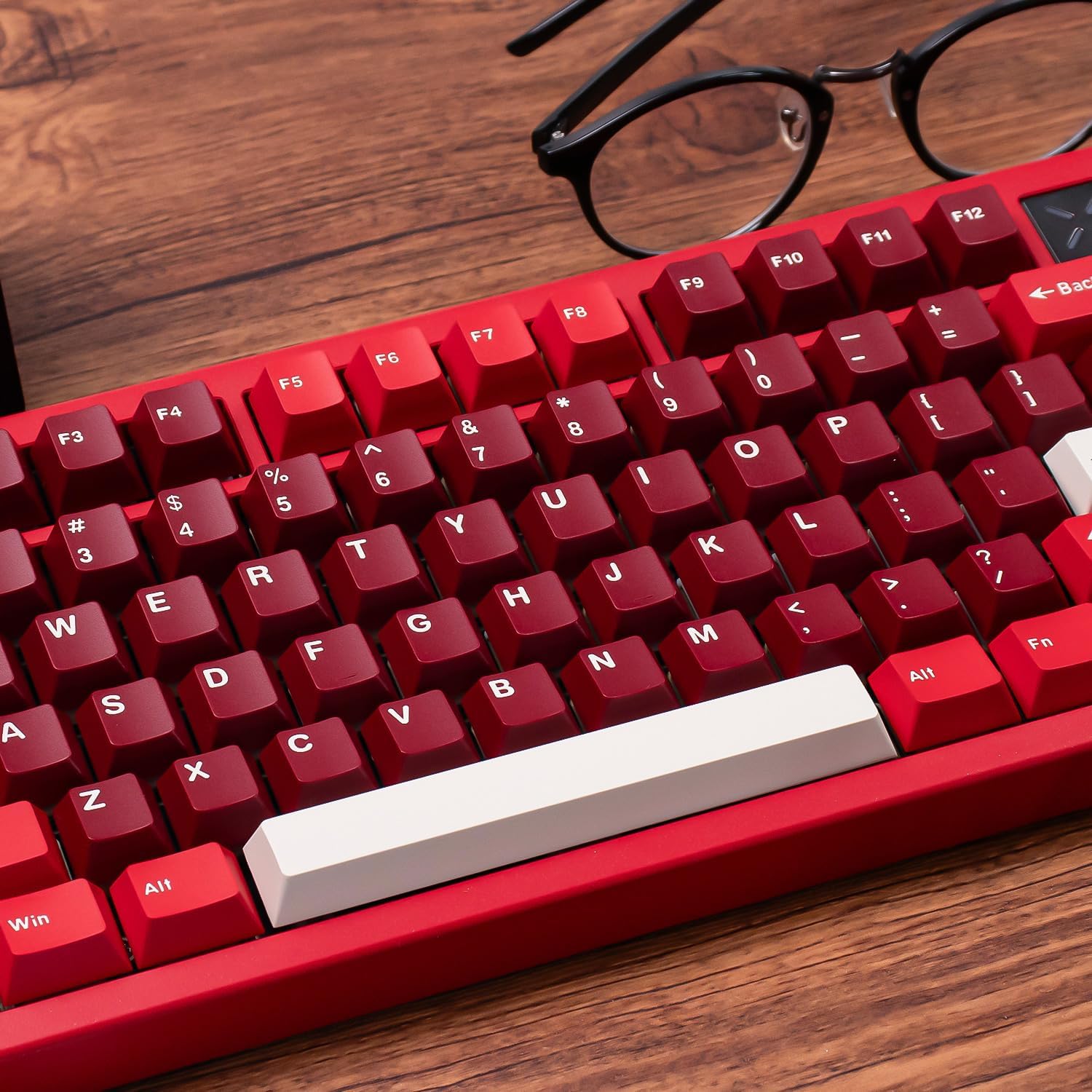 Detalle de 172 Keys Doubleshot Red Keycaps for Cherry MX Mechanical Keyboards (ISO/ANSI) – Cherry Profile