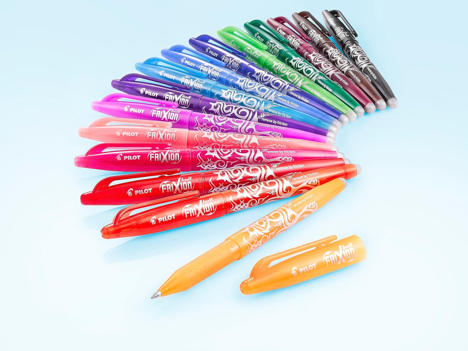 Thumbnail 3 de PILOT FriXion Ball Erasable Pen Set – Medium 0.7mm, 1 Black Pen + 3 Refills