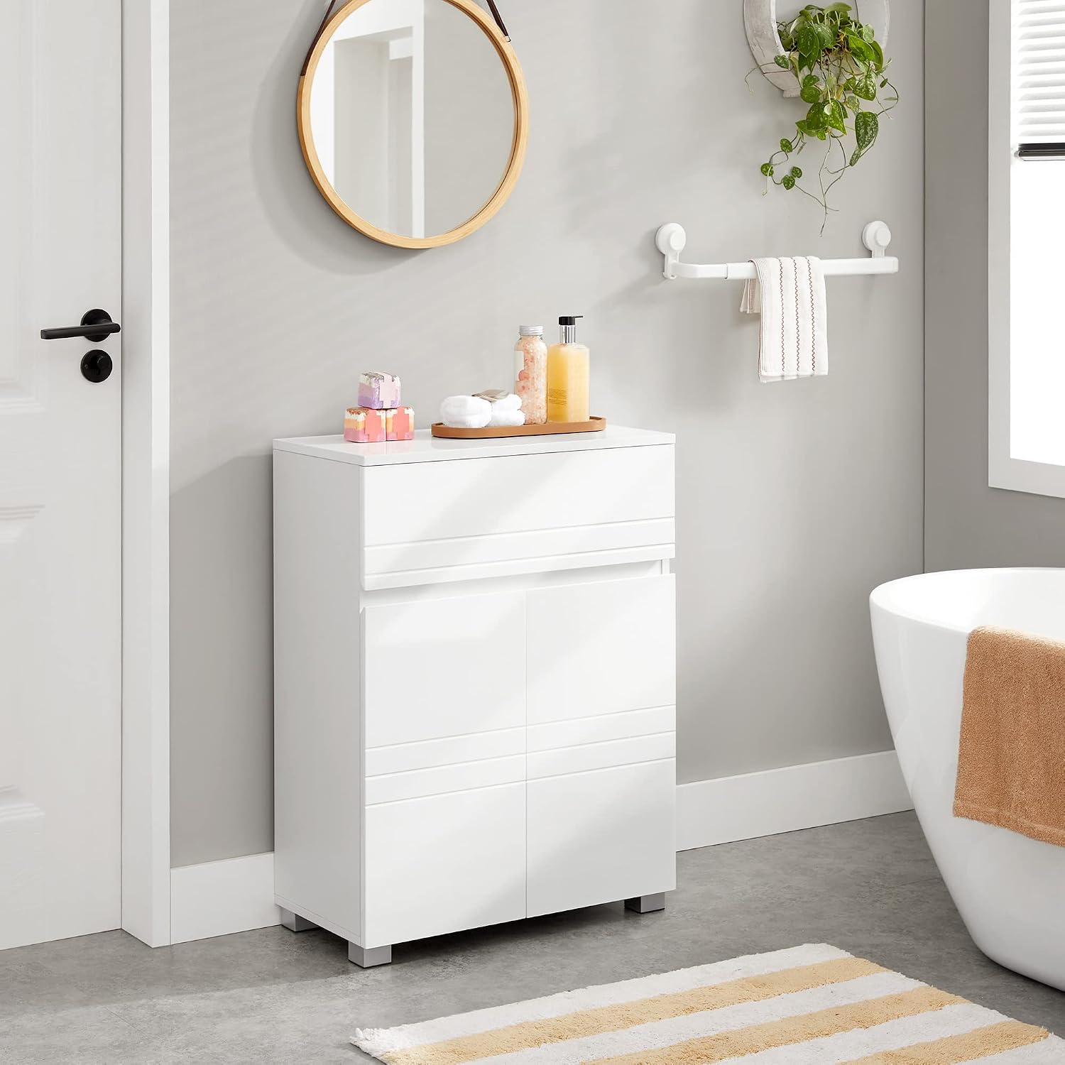 Detalle de VASAGLE Armadietto da bagno BBK140W01 con cassetto e doppia anta, ripiano regolabile, 60 x 30 x 80 cm (bianco)