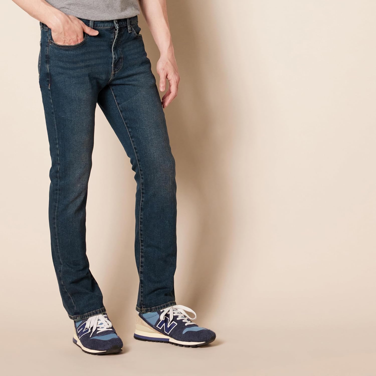 Thumbnail 2 de Amazon Essentials Men's Jeans, Slim Fit Stretch, Bootcut (Discontinued Colors)