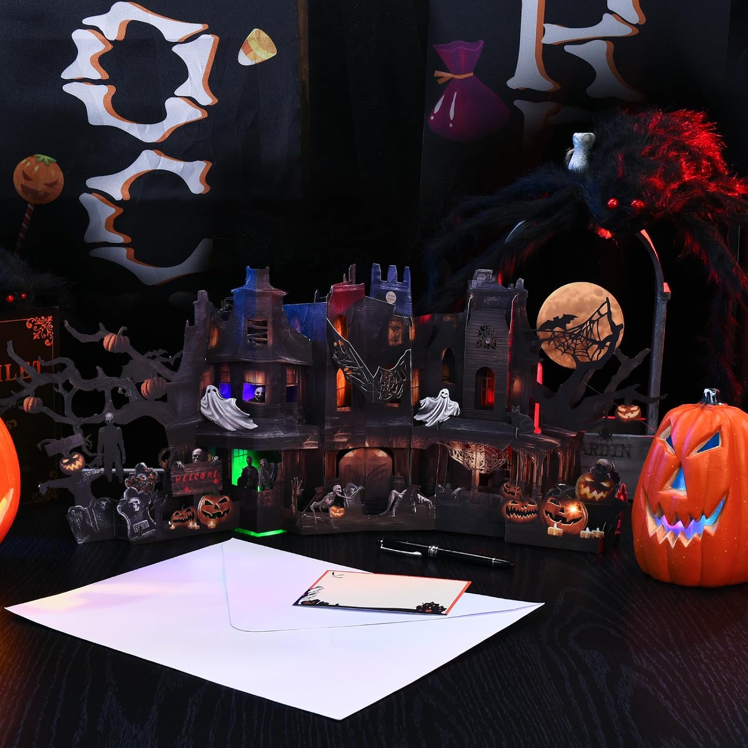 Detalle de Pop-Up Halloween Card, 20.8 x 9.4 Inches