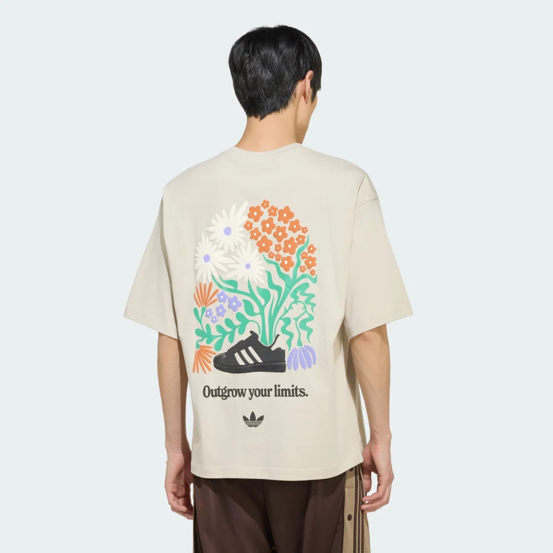 Detalle 2 de Camiseta con estampado floral 70s Adidas - Beige
