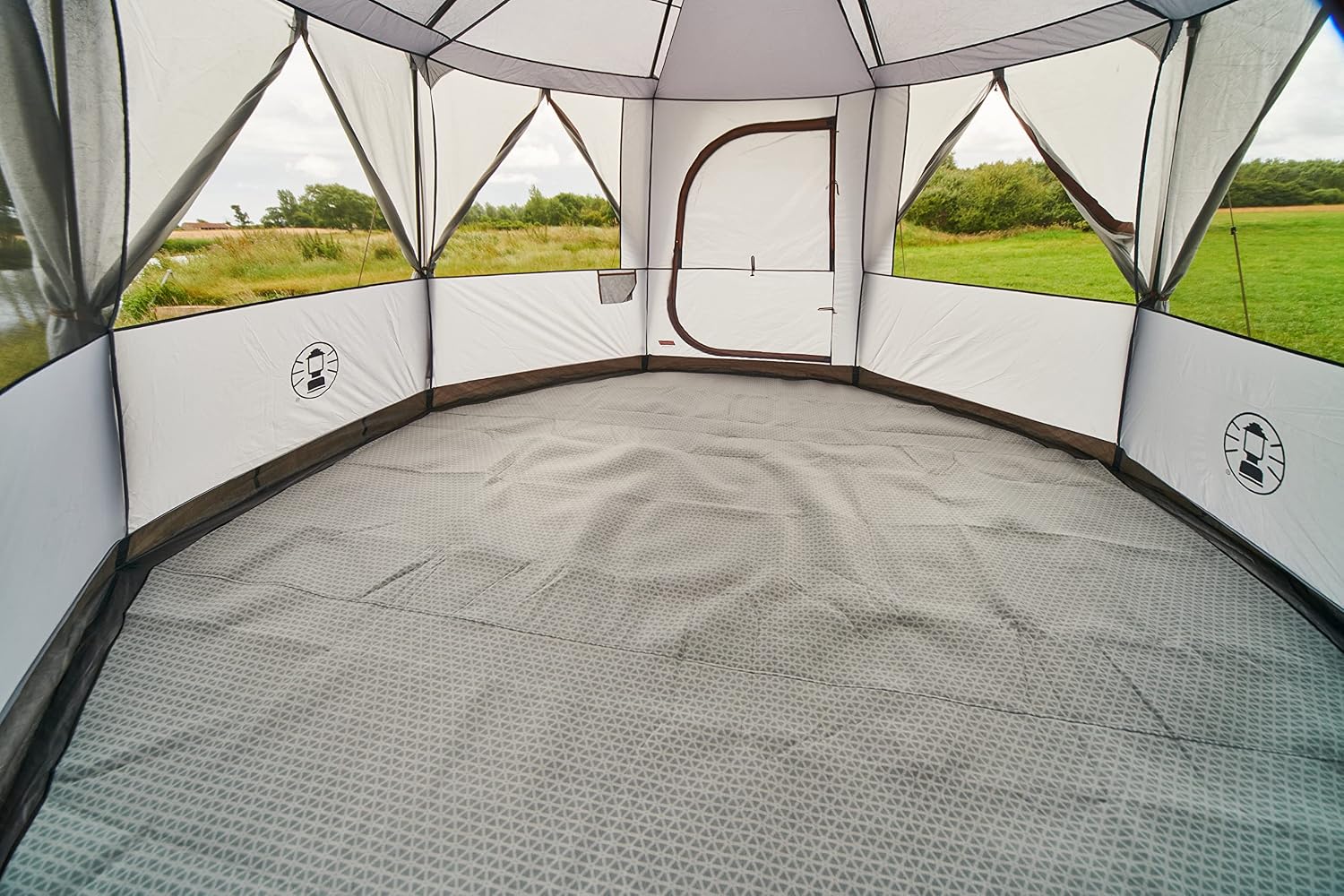 Detalle 1 de Coleman Octagon 8 Tent Carpet