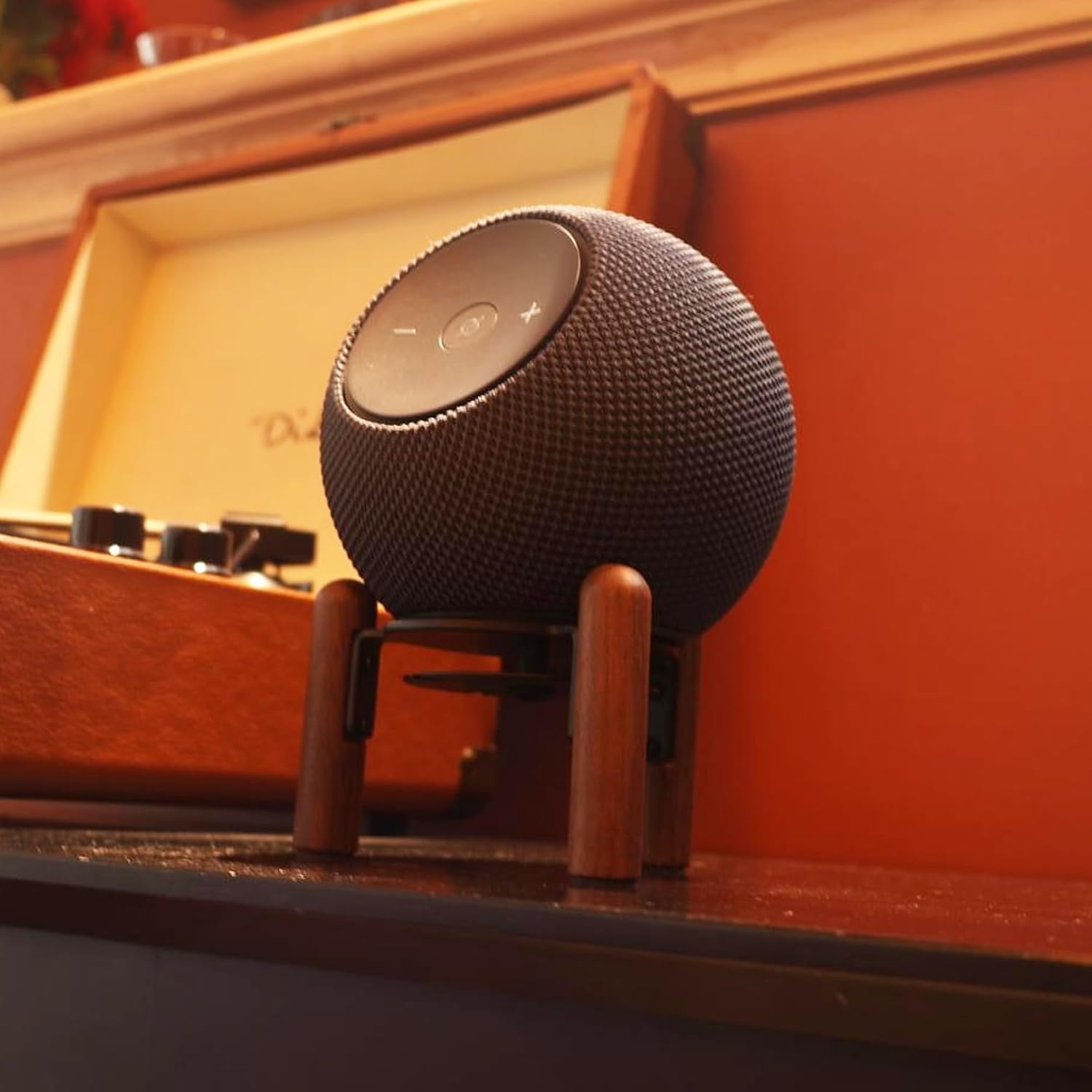 Detalle de H Huaberich デスクウッドスタンド Echo Dot Max用 ブラックウォールナット・コード収納付き