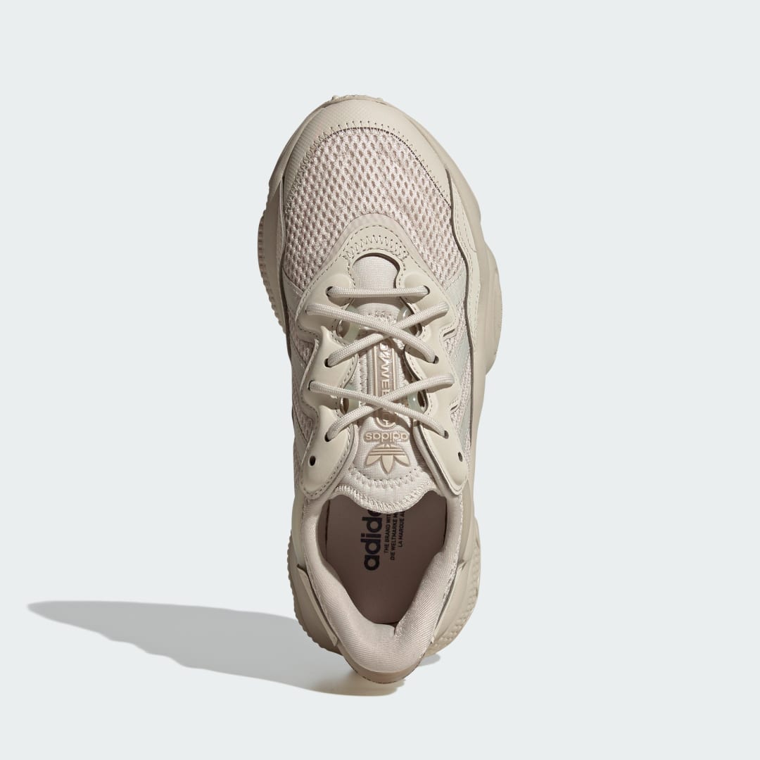 Detalle 2 de Zapatilla OZWEEGO de Adidas: comodidad y estilo para el día a día