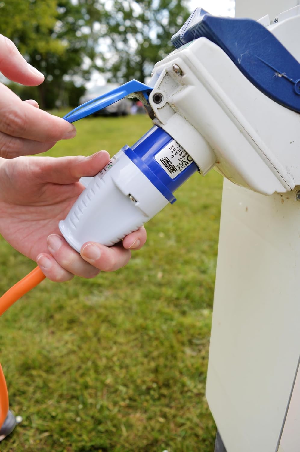Thumbnail 2 de Maypole 25m 230V Caravan Site Extension Lead NCC Compliant – 16A, 3-core 2.5mm², orange