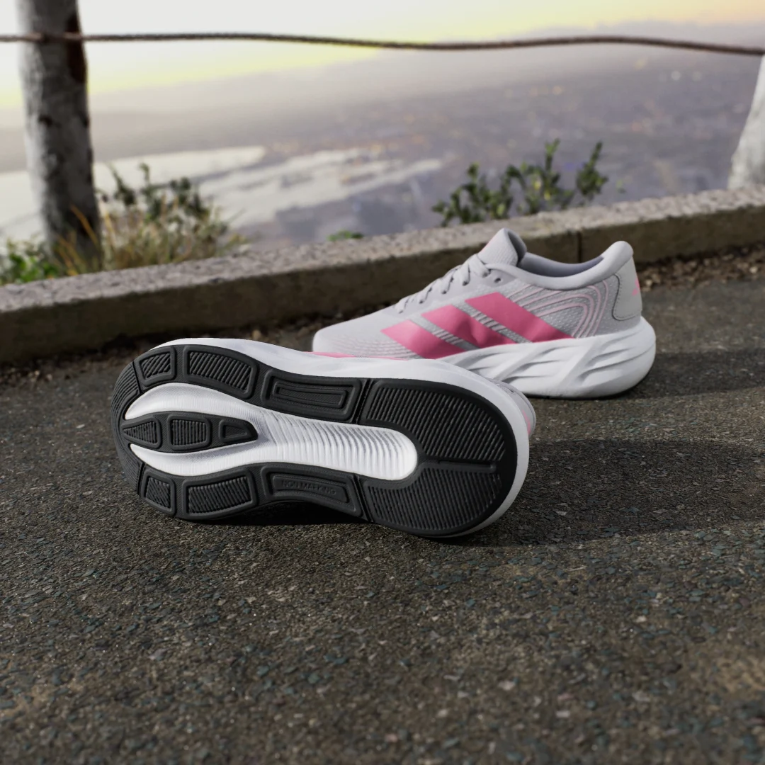 Detalle de Zapatilla Galaxy 8 de Adidas: comodidad y estilo en gris