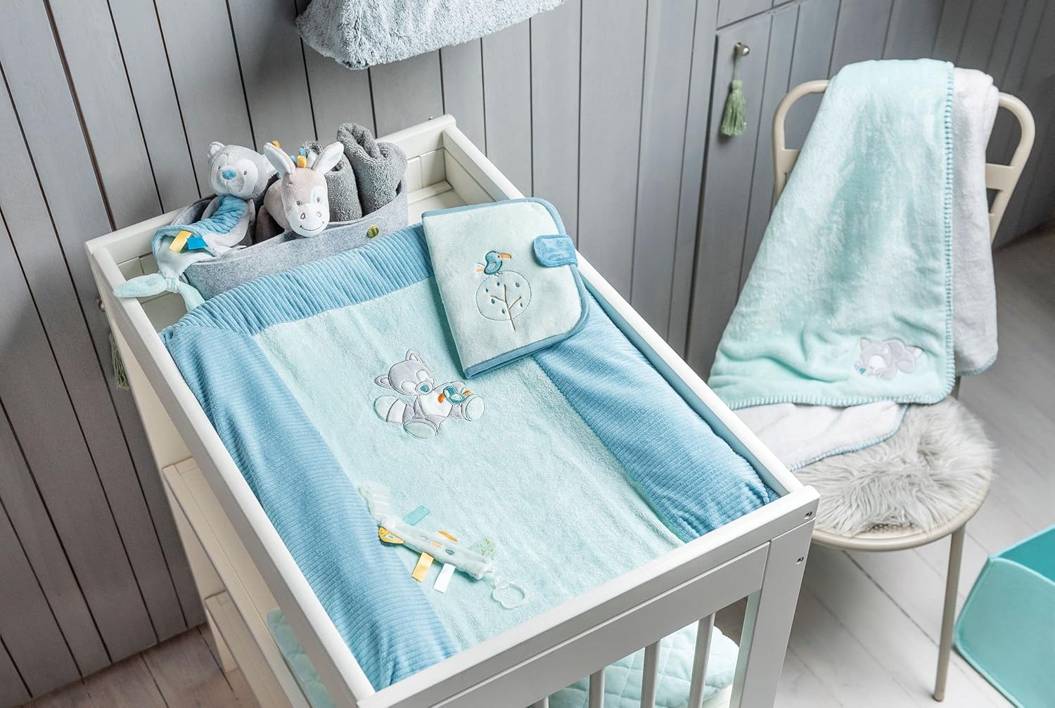 Detalle 1 de NATTOU Doudou Plat Loup Tiloo, Attache pour sucette – Gris (27 x 27 cm)