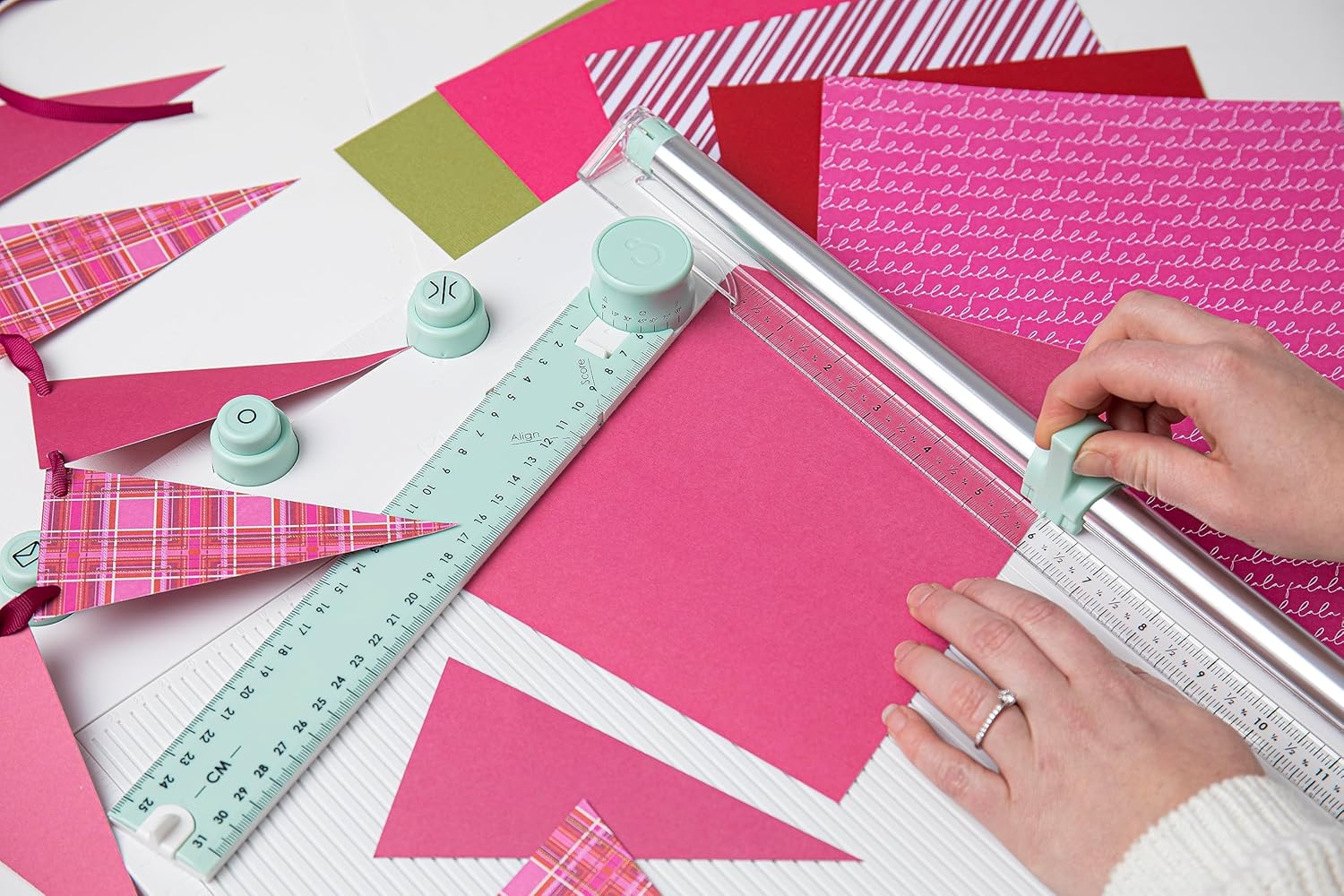 Thumbnail 2 de Sizzix Tabla de puntuación y Recortadora 30 cm 🎨