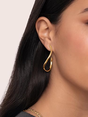 Detalle 2 de SINGULARU Pendientes Brisa Mujer – Acero Baño Oro 18kt