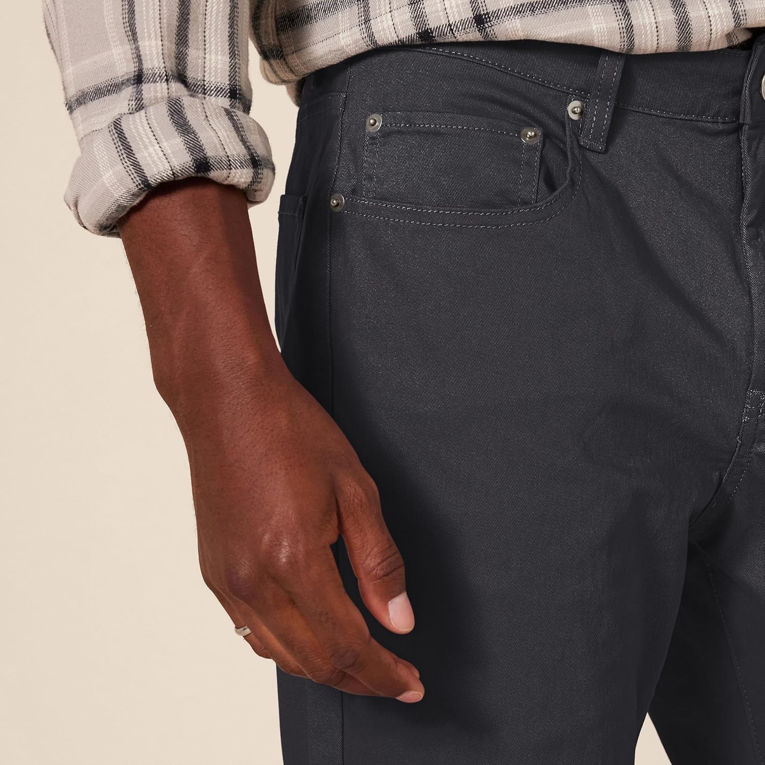 Detalle de Amazon Essentials Men's 5-Pocket Stretch Twill Pants