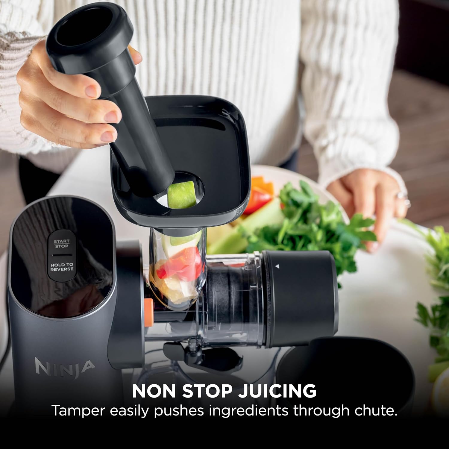 Detalle de Ninja JC151UK cold press juicer with 700ml jug & 1.1L pulp container