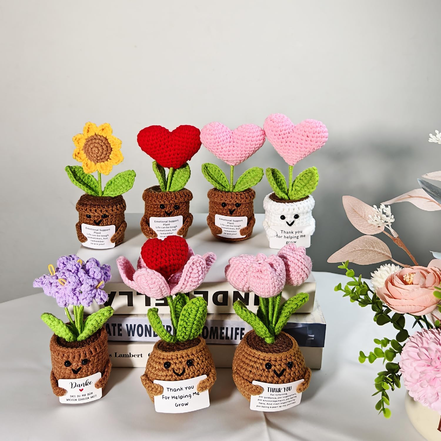 Thumbnail 5 de PIGPIGFLY Hand Knitted Lucky Charm Pocket Hug – Positive Potato Crochet Plant Buddy with 4-Leaf Clover Keychain
