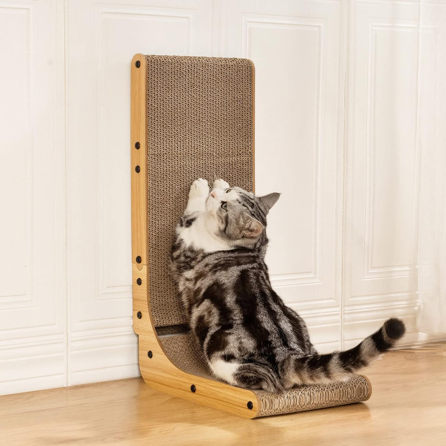 Detalle 2 de Poils bebe PB1-LX-L L-Shaped Cat Scratcher with Corrugated Cardboard, Ball Toy & Catnip