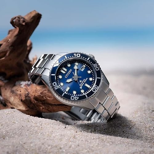Detalle 2 de Citizen Watch BN0260-54L: reloj Eco-Drive de acero con esfera azul y calendario
