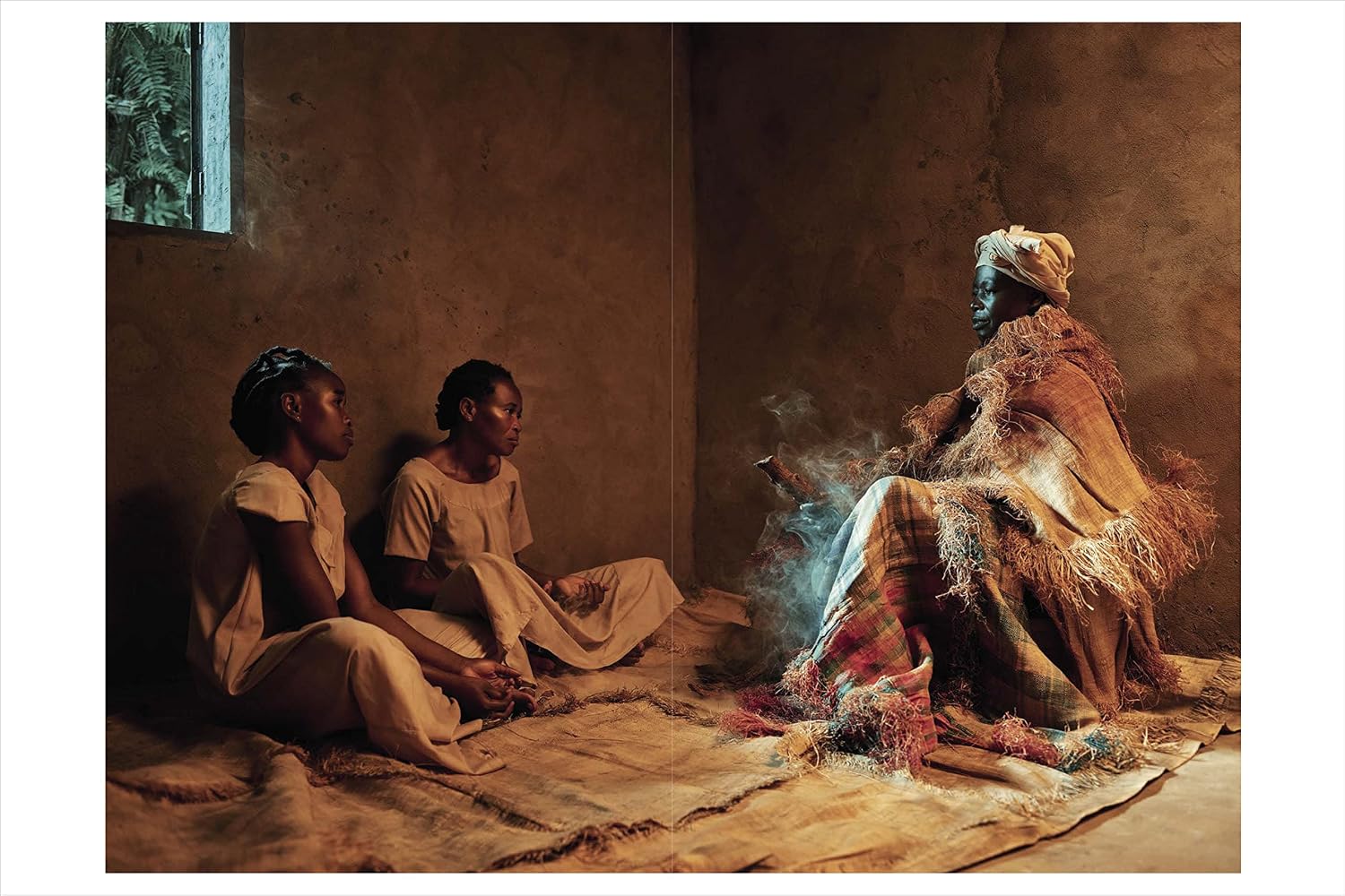 Detalle 2 de Congo Tales: Told by the People of Mbomo Hardcover Book, Photography