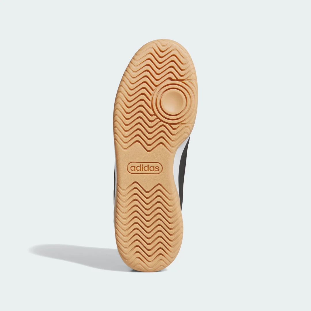 Detalle de Zapatilla Turnaround de Adidas (negro) — comodidad y estilo para uso diario