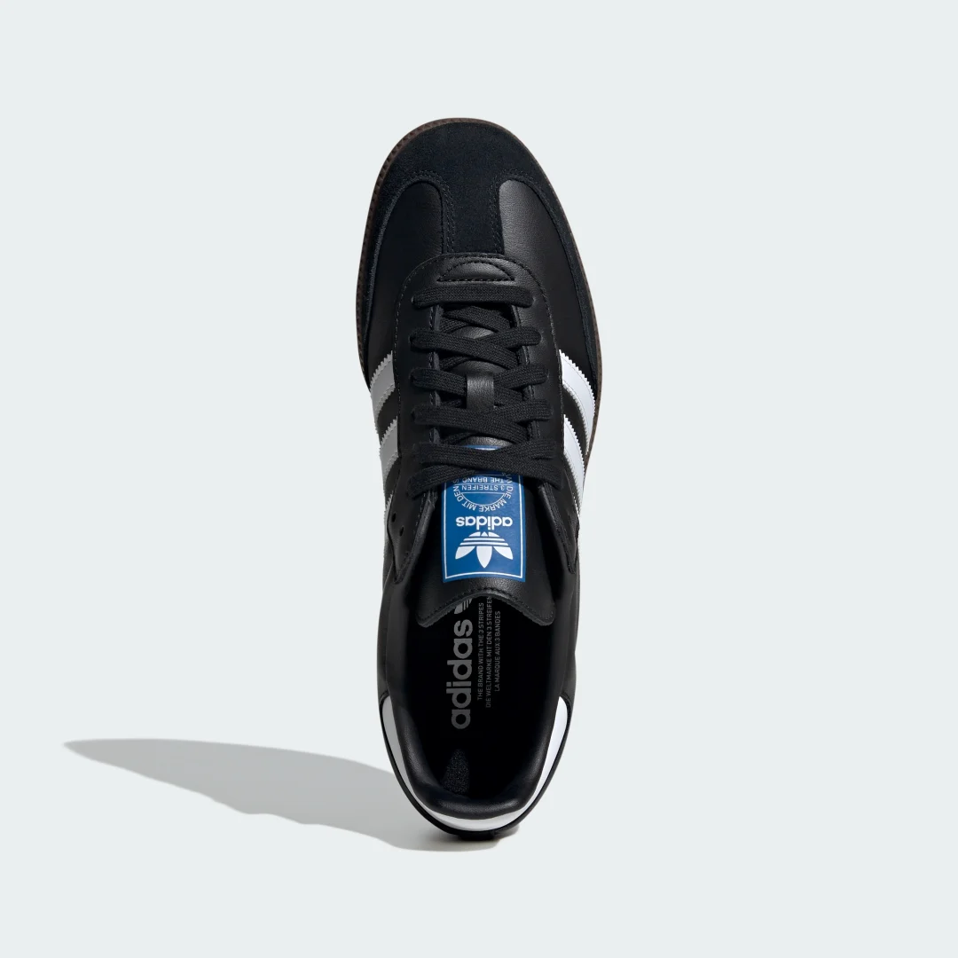 Detalle 2 de Zapatilla Samba OG de Adidas: estilo clásico en negro para el día a día