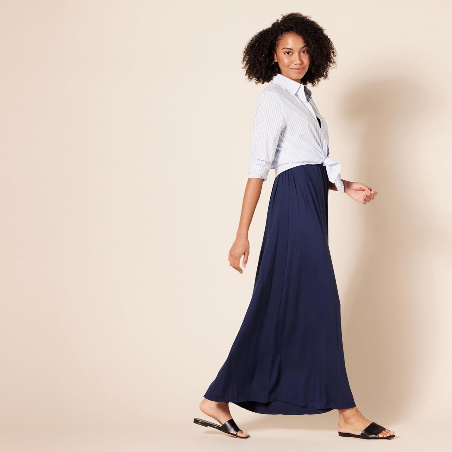 Thumbnail 4 de Amazon Essentials tailliertes Maxikleid für Damen in Marineblau (XXL)