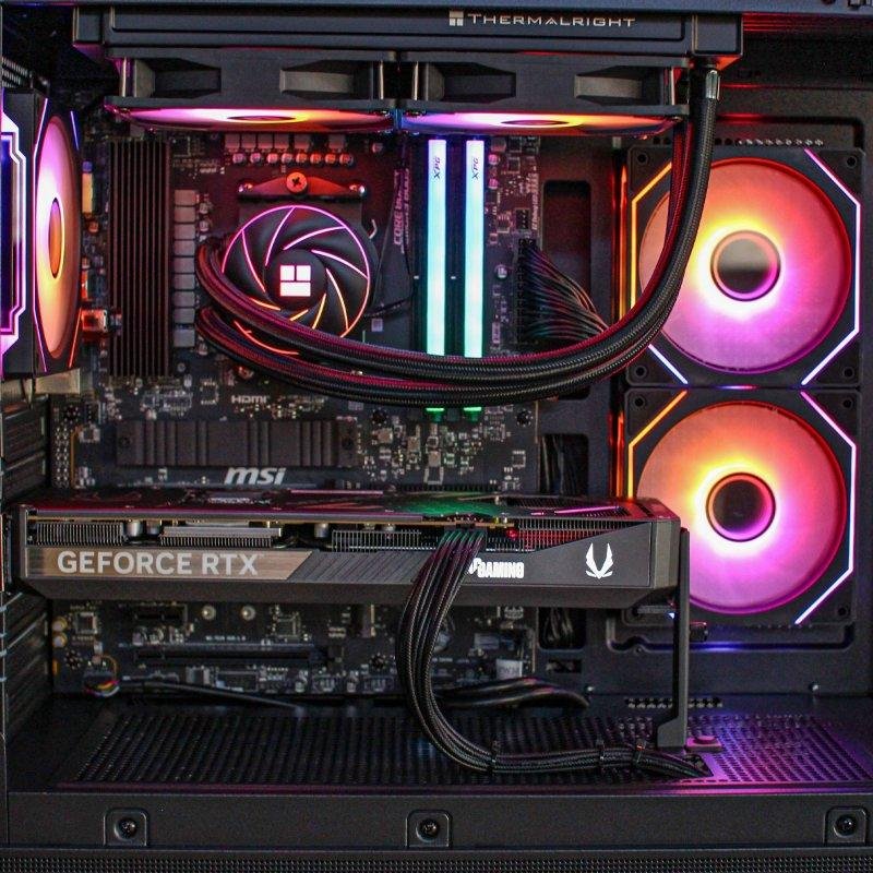 Thumbnail 1 de PCM Aeon Templar: PC de sobremesa para gaming y productividad con Ryzen 5 9600X y RTX 5060
