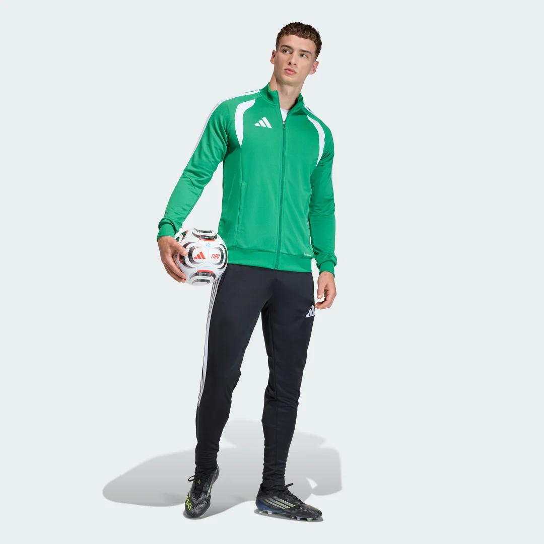 Detalle de Chaqueta de entrenamiento Tiro 26 League de Adidas: comodidad y rendimiento para tus entrenamientos